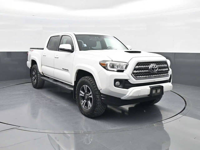 2017 Toyota Tacoma TRD Sport 4WD photo