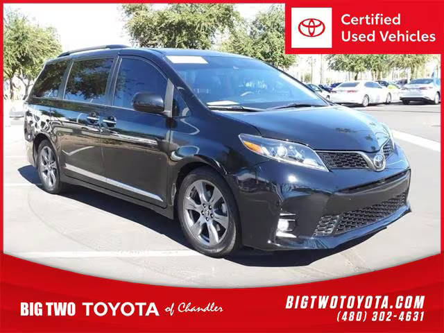 2018 Toyota Sienna SE FWD photo