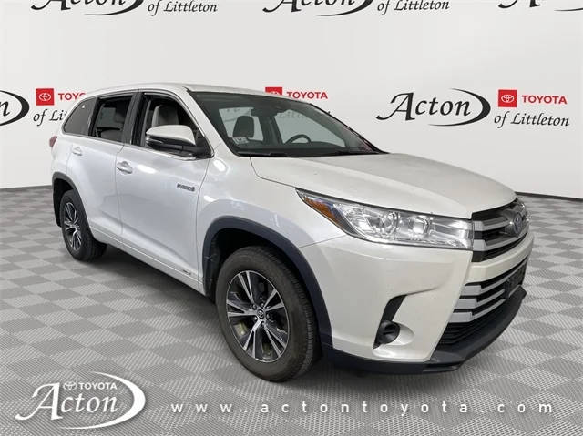 2018 Toyota Highlander Hybrid LE AWD photo