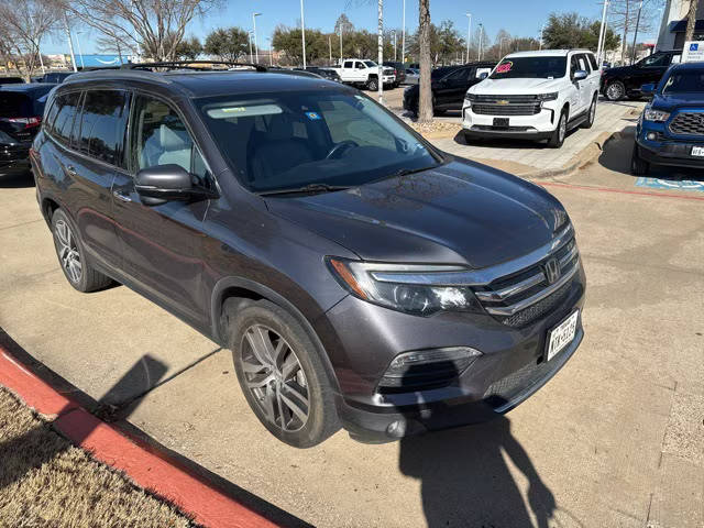 2018 Honda Pilot Touring AWD photo