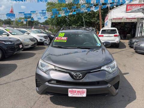 2018 Toyota RAV4 LE AWD photo