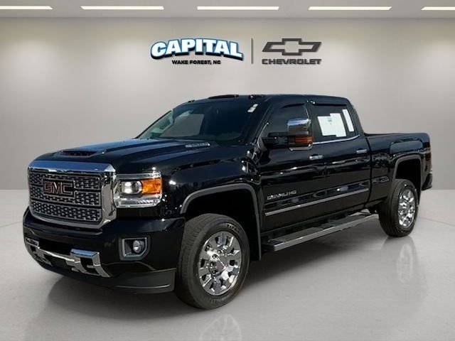 2018 GMC Sierra 2500HD Denali 4WD photo