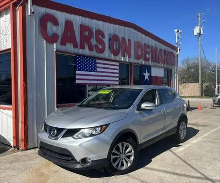 2018 Nissan Rogue Sport SV AWD photo