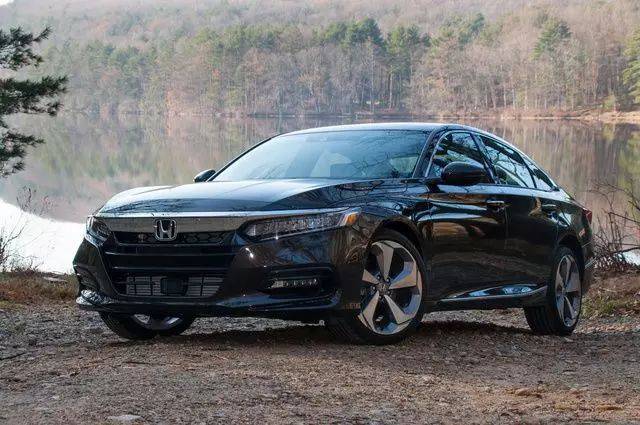 2018 Honda Accord LX 1.5T FWD photo