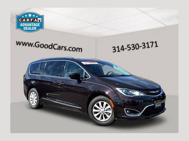 2018 Chrysler Pacifica Minivan Touring L Plus FWD photo