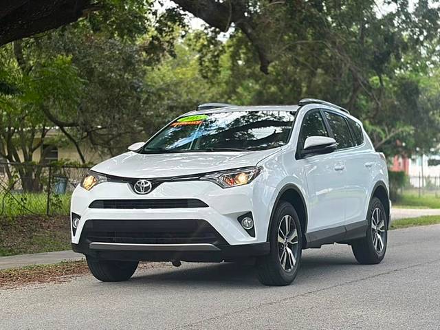 2016 Toyota RAV4 XLE FWD photo