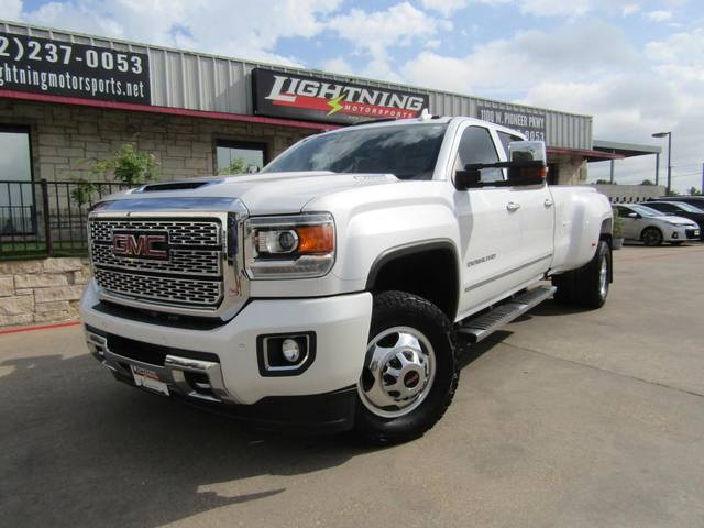 2018 GMC Sierra 3500HD Denali 4WD photo