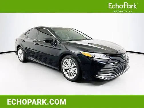 2018 Toyota Camry XLE FWD photo