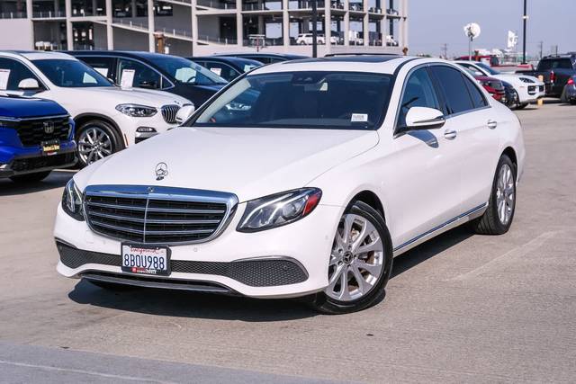 2018 Mercedes-Benz E-Class E 300 RWD photo