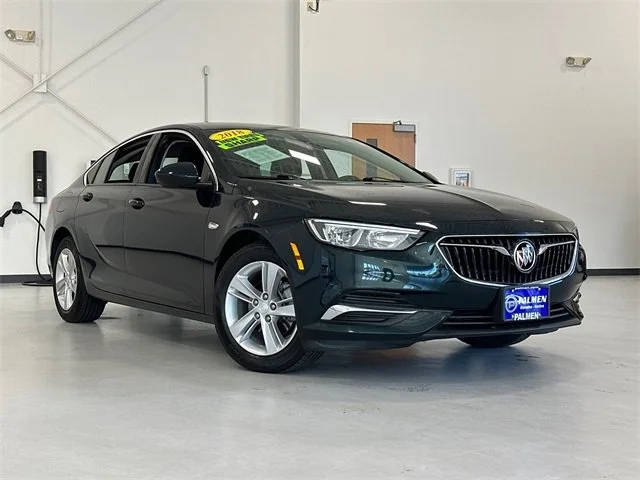 2018 Buick Regal Sportback Preferred FWD photo