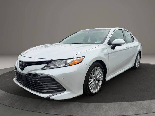 2018 Toyota Camry XLE FWD photo