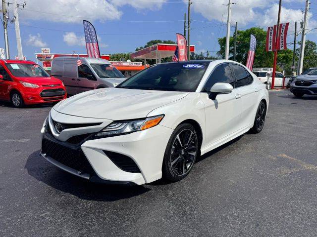 2018 Toyota Camry XSE FWD photo