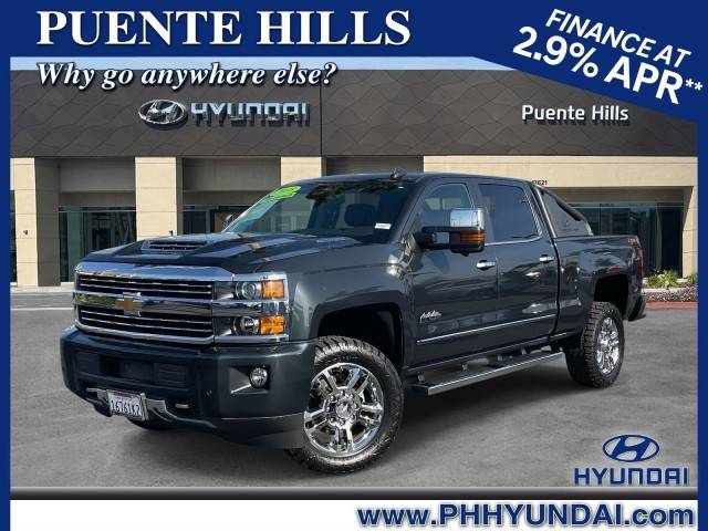 2018 Chevrolet Silverado 2500HD High Country 4WD photo