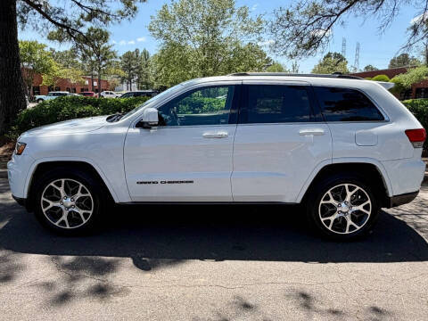 2018 Jeep Grand Cherokee Sterling Edition RWD photo