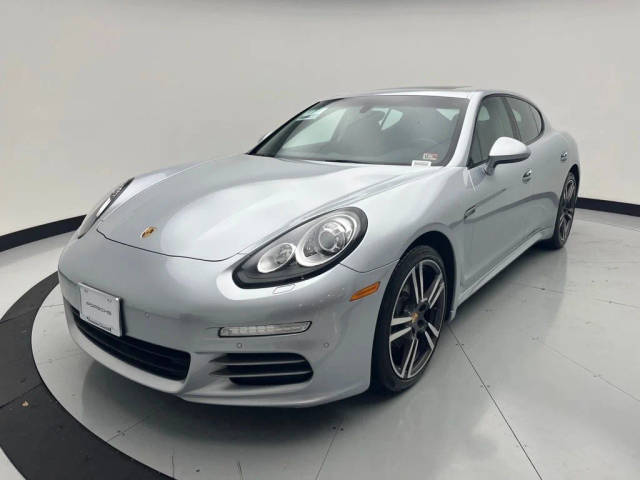 2016 Porsche Panamera 4 Edition AWD photo