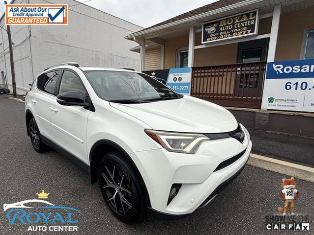 2018 Toyota RAV4 SE AWD photo