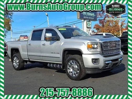 2018 GMC Sierra 2500HD Denali 4WD photo