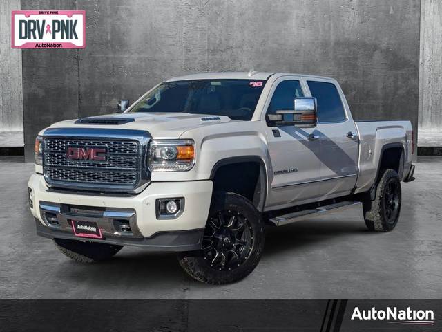 2018 GMC Sierra 2500HD Denali 4WD photo