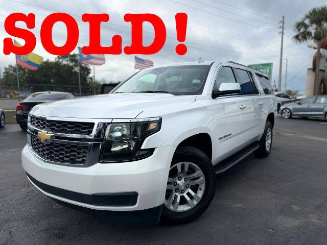 2017 Chevrolet Suburban LT RWD photo