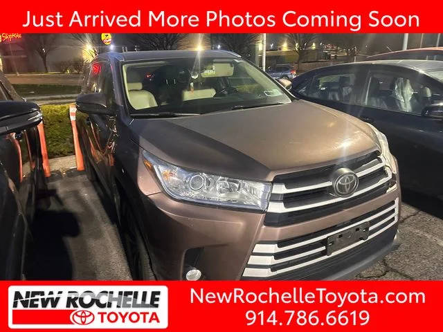 2018 Toyota Highlander XLE AWD photo