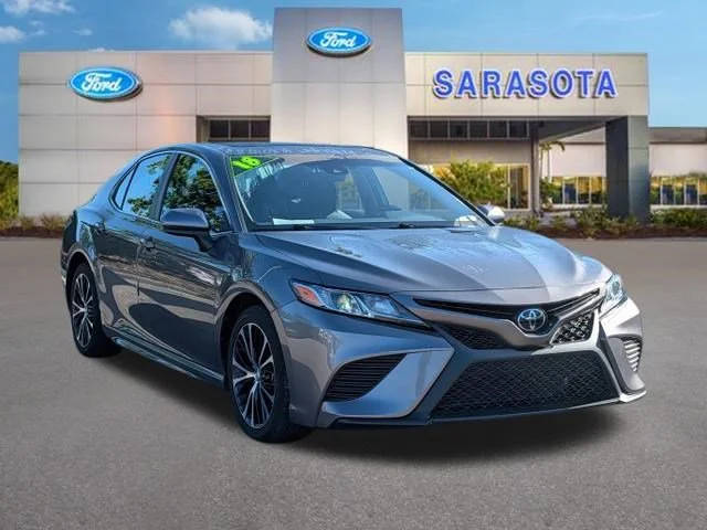 2018 Toyota Camry SE FWD photo