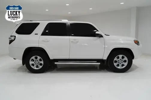 2018 Toyota 4Runner SR5 RWD photo