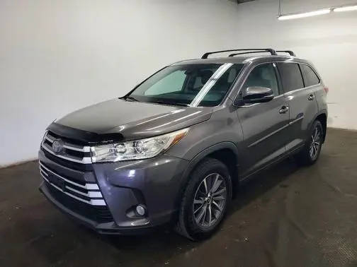 2018 Toyota Highlander XLE AWD photo