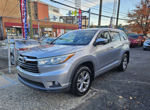 2015 Toyota Highlander LE Plus AWD photo