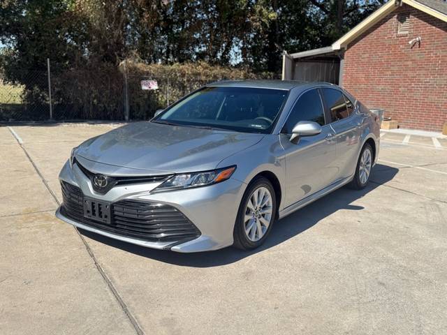 2018 Toyota Camry LE FWD photo