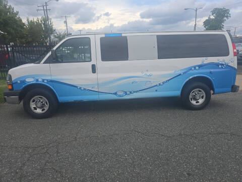 2016 Chevrolet Express LT RWD photo