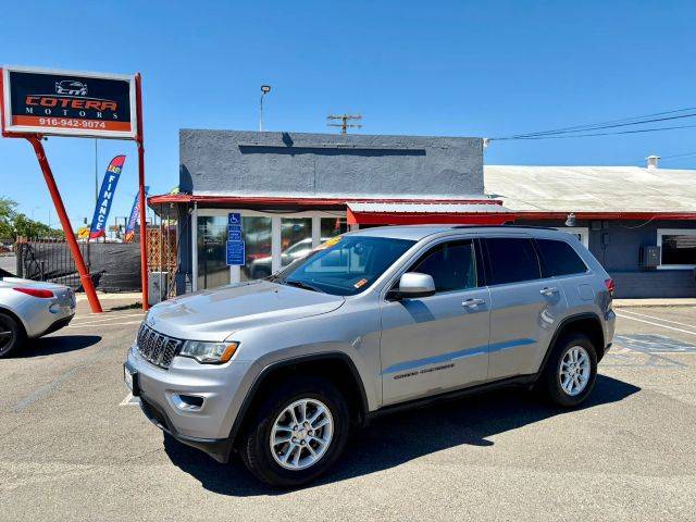 2018 Jeep Grand Cherokee Laredo 4WD photo