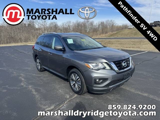 2017 Nissan Pathfinder SV 4WD photo