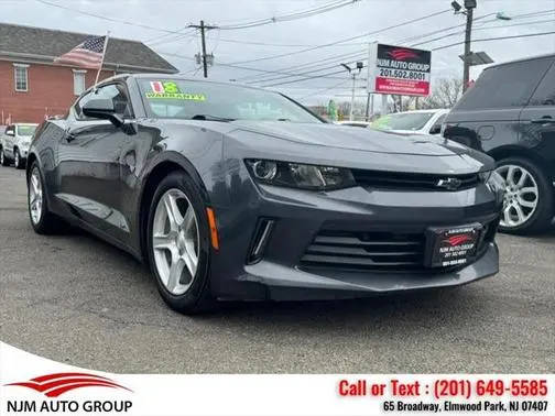 2018 Chevrolet Camaro 1LT RWD photo