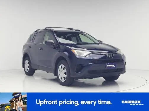 2018 Toyota RAV4 LE AWD photo