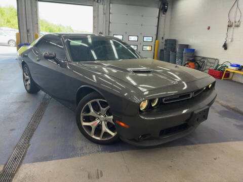 2015 Dodge Challenger SXT Plus RWD photo
