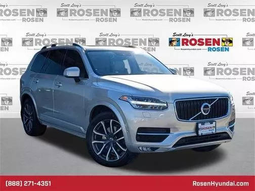 2016 Volvo XC90 T6 Momentum AWD photo