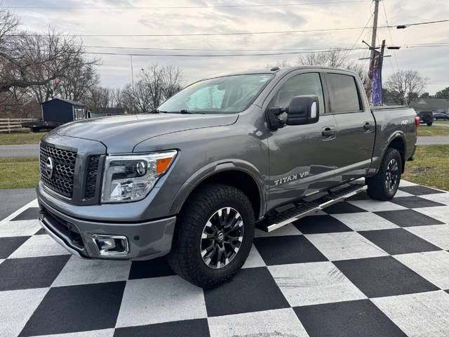 2018 Nissan Titan PRO-4X 4WD photo