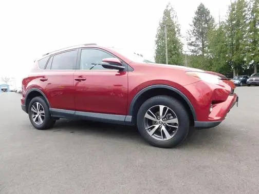 2018 Toyota RAV4 XLE AWD photo