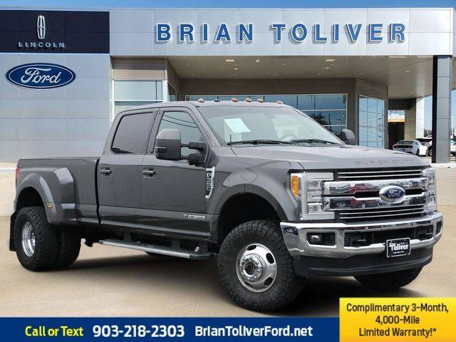 2018 Ford F-350 Super Duty LARIAT 4WD photo