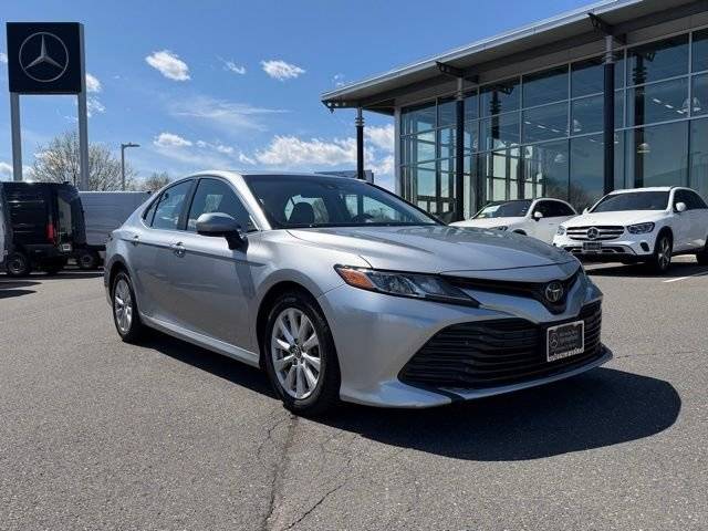 2018 Toyota Camry LE FWD photo