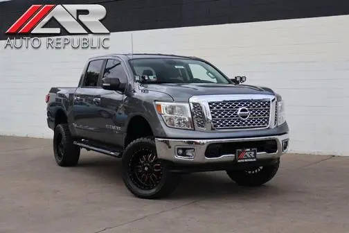 2018 Nissan Titan SV 4WD photo