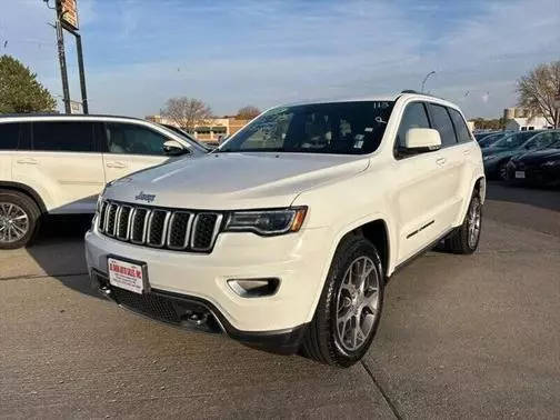 2018 Jeep Grand Cherokee Sterling Edition 4WD photo