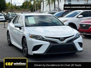 2018 Toyota Camry SE FWD photo