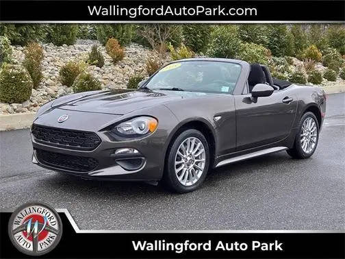2018 FIAT 124 Spider Classica RWD photo