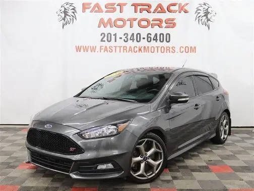 2018 Ford Focus ST FWD photo