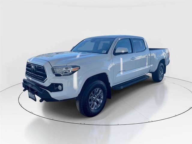 2018 Toyota Tacoma SR5 4WD photo