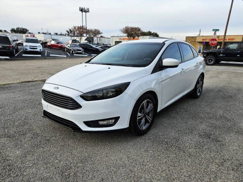 2018 Ford Focus SE FWD photo