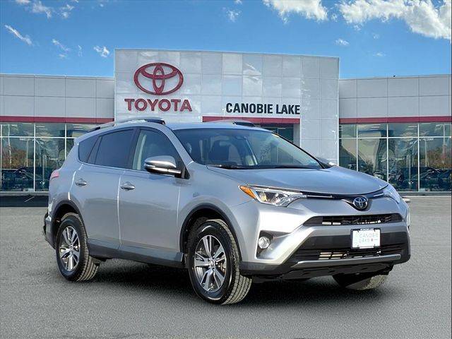 2018 Toyota RAV4 XLE AWD photo