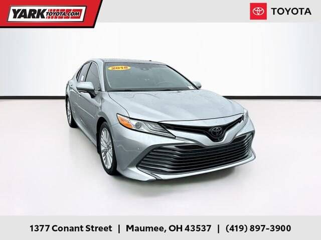 2018 Toyota Camry XLE FWD photo