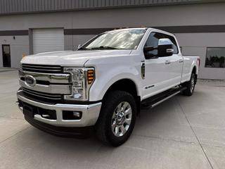 2018 Ford F-350 Super Duty LARIAT 4WD photo